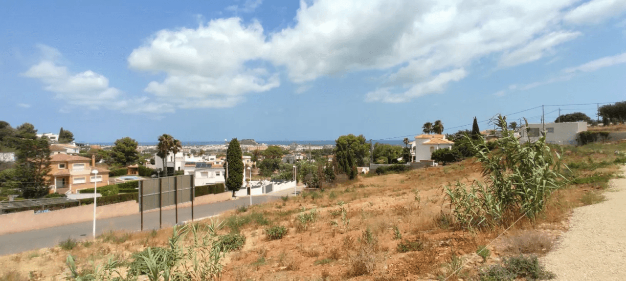 Nueva promoción de villas de lujo en Denia estilo moderno con espectalures vistas .