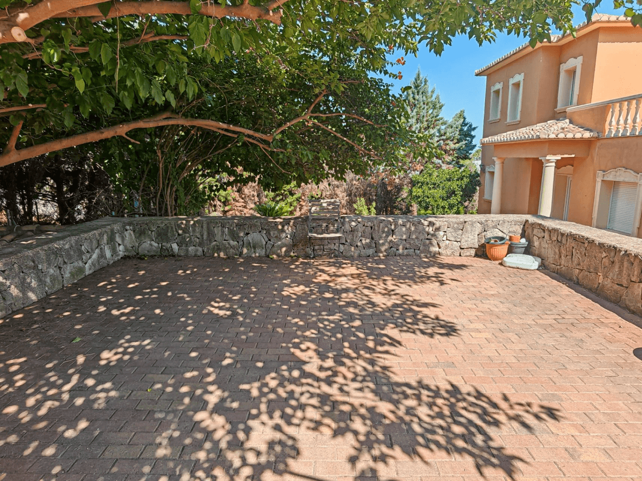 Gran chalet/villa en venta muy amplia con piscina privada en Denia