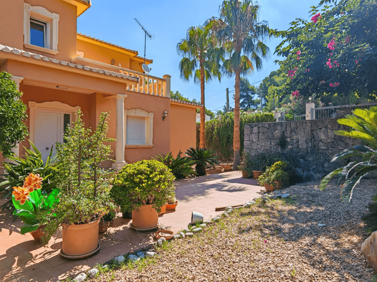 Gran chalet/villa en venta muy amplia con piscina privada en Denia