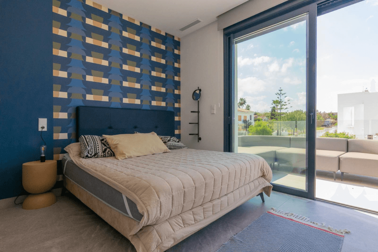 Villa moderna con vistas al mar y montaña en Denia