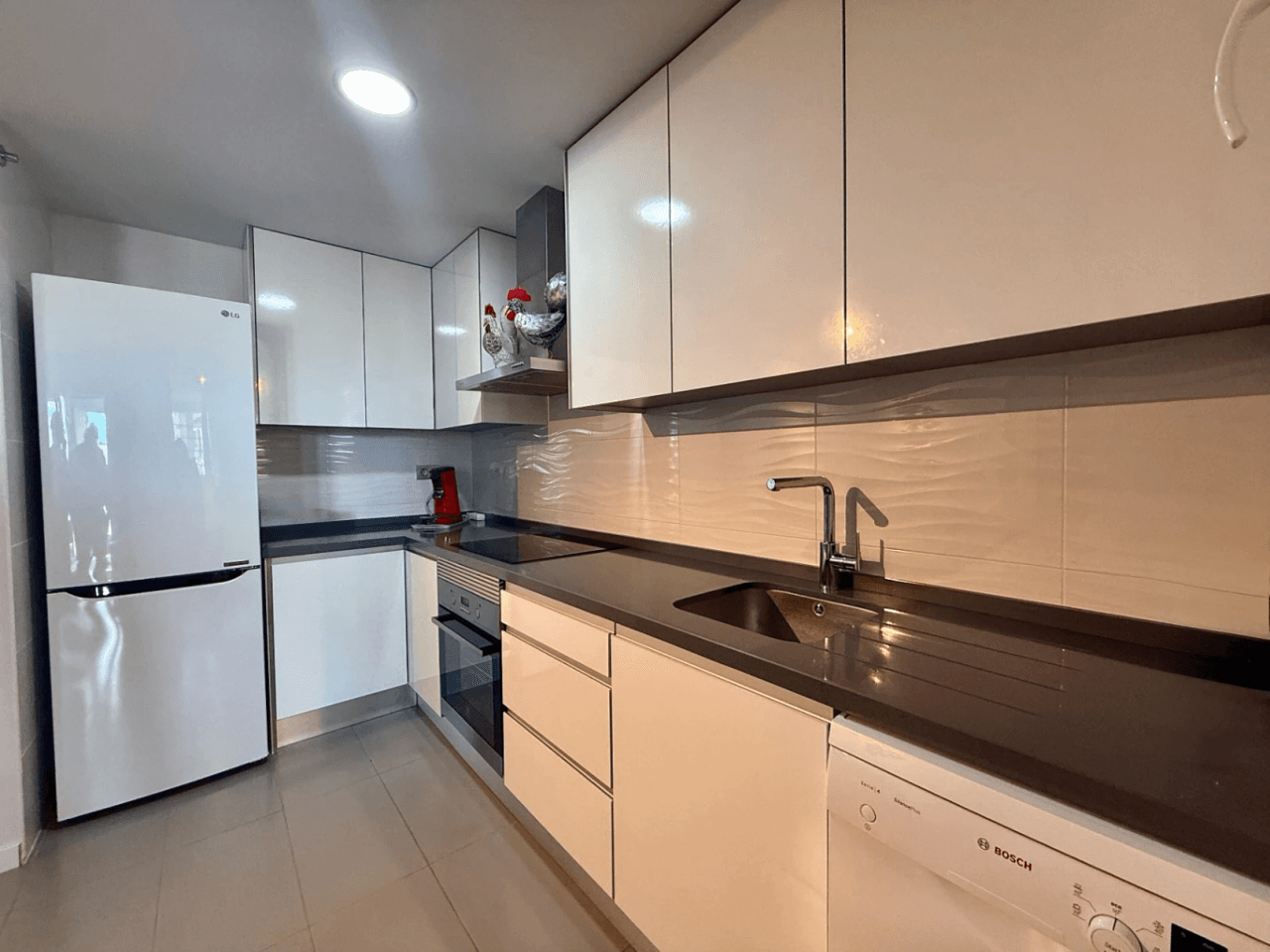 Espectacular apartamento en Denia con vistas abiertas, situado a 120m de la playa y 850m de la ciudad