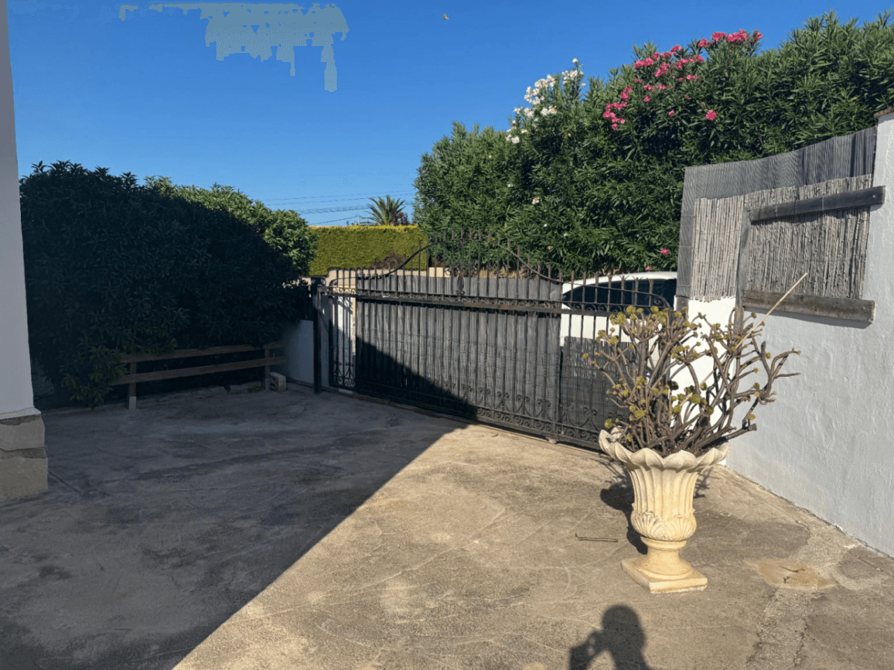 Chalet en venta en Denia, El Montgó: 3 dormitorios + altillo y piscina.