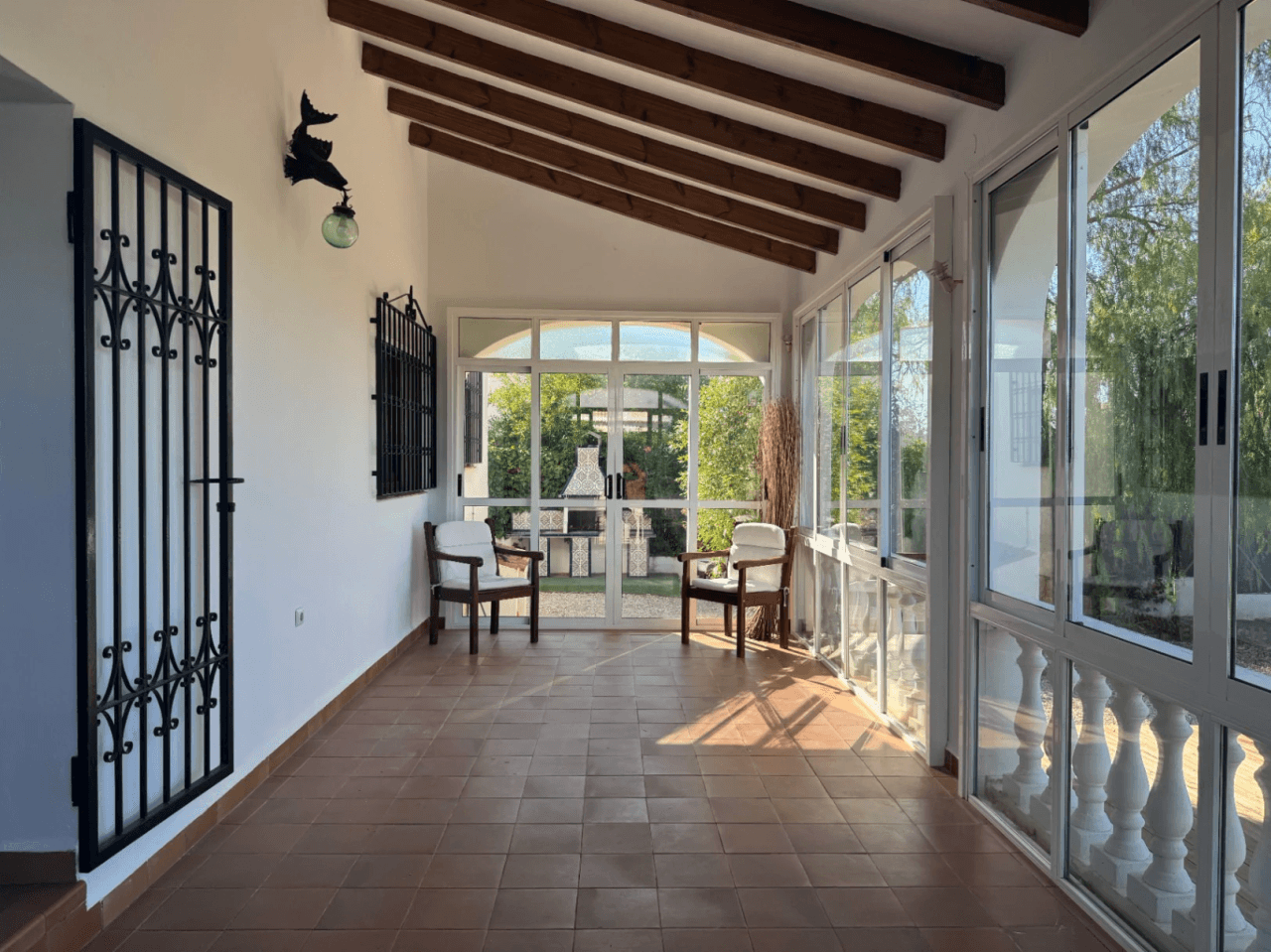 Chalet en venta en Denia, El Montgó: 3 dormitorios + altillo y piscina.