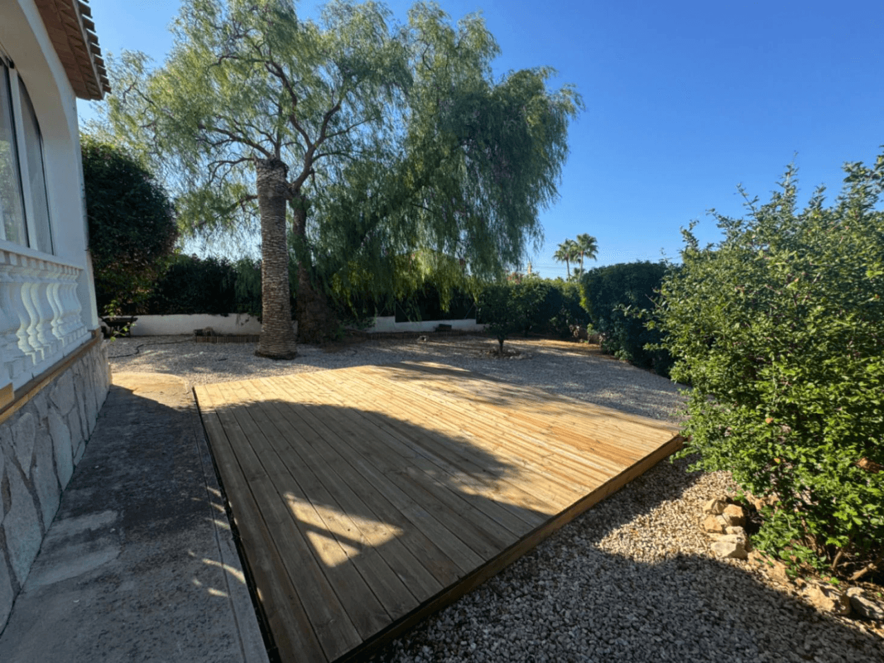 Chalet en venta en Denia, El Montgó: 3 dormitorios + altillo y piscina.